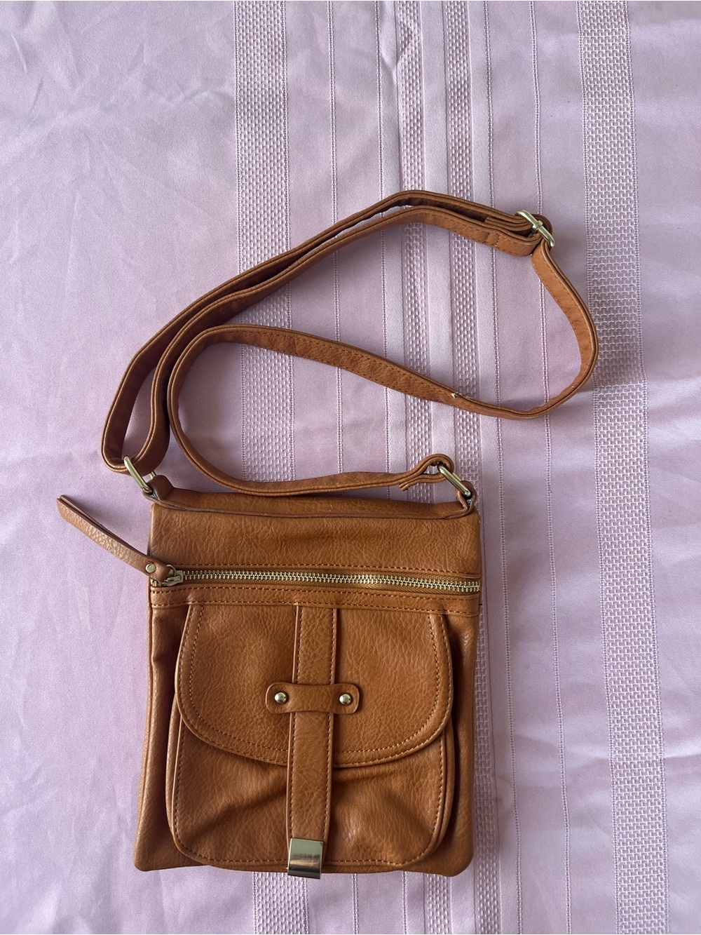 Tan Leather Crossbody Bag with Front Pocket